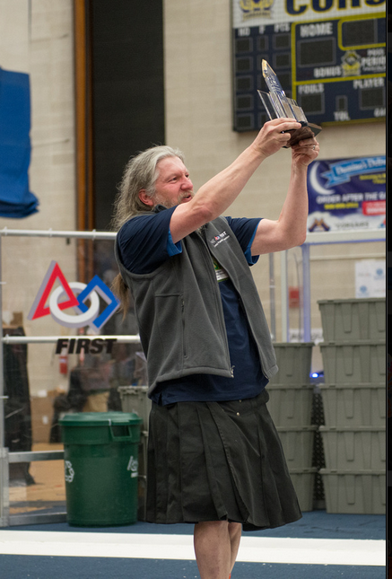 NEFIRST's tweet photo. NE FIRST would like to extend a big THANK YOU to our amazing FTA, Mike Edgington! Best of luck in Alaska! #omgrobots http://t.co/707krVpxNZ