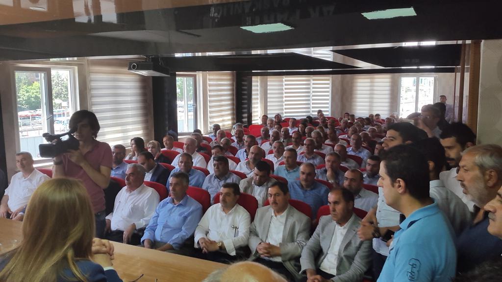 mustafashn44's tweet photo. YSK İl Müdürlüğünde gerçekleştirilen Mazbata töreninin ardından teşkilat mensuplarımızla biraraya geldik. http://t.co/s4rGsNuIuI