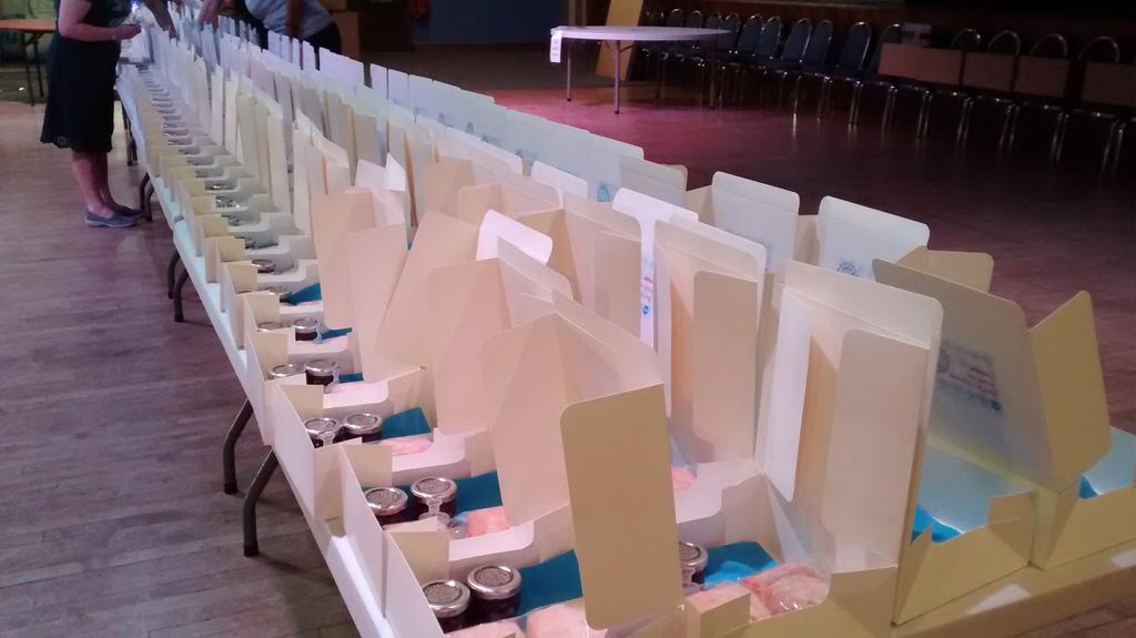 ActionCESW's tweet photo. Thousands of cream teas flying out the door! http://t.co/oc21OaeP7t