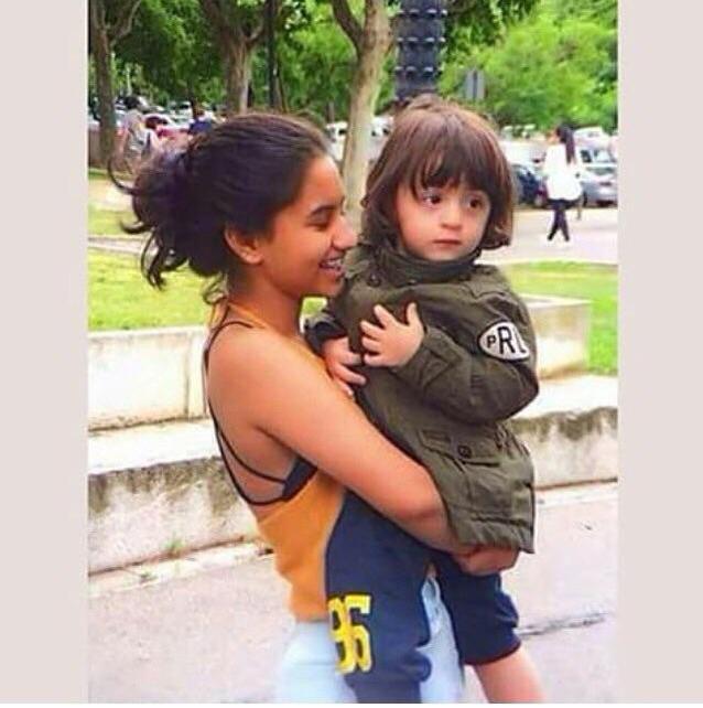 Embedded image permalink