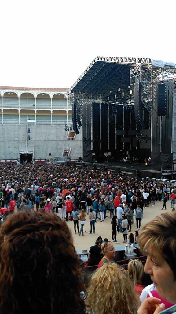 Pabloalboranspa's tweet photo. #LasVentas3 @pabloalboran @PortyGt @Loloalvarez911 @AntonioDHaro http://t.co/2zwEl0xXO0