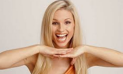 NeuroComScience's tweet image. Il #sorriso veicola #informazioni sulla #persona. Come sorridono i #vip?
lab-ncs.com/blog/come-sorr… #EspressioniFacciali