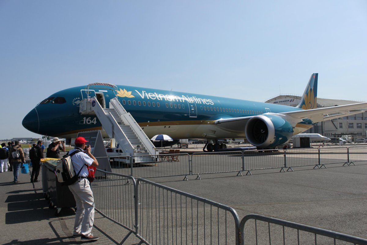 jetservicenl's tweet image. Pictures of the @salondubourget #StaticDisplay facebook.com/media/set/?set… #PAS15