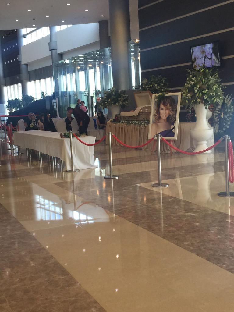 Прямая ссылка на встроенное изображение