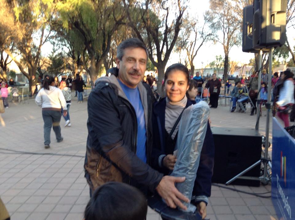 RuedaDiputado's tweet photo. Y seguimos caminando como todos los dias , escuchando a la gente !!! http://t.co/Sb0AO4MIFQ