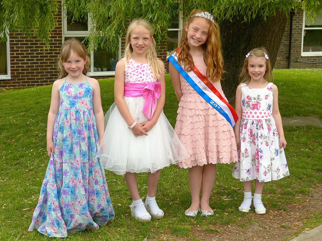 Congrats to Carnival Princess Jessica Godd, Attendant Lily Stocker &amp; Flower Girls Lily Smith &amp; Amelia Harvey Gay!