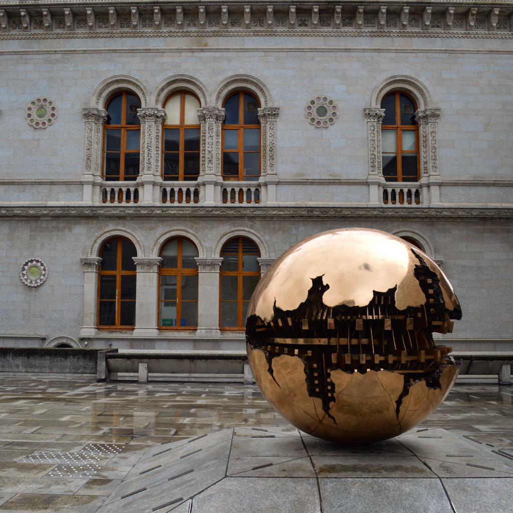 danielxivey's tweet photo. sphere with sphere.
by Pomodoro #dublin http://t.co/XnXGTda2em
