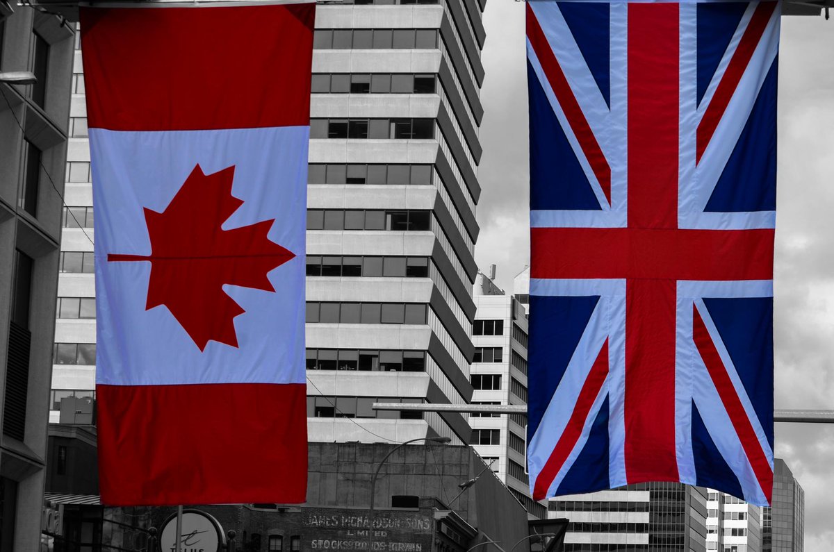 sheralidesigns's tweet photo. The Ultimate Respect #EPSstrong #yeg @doniveson @edmontonpolice http://t.co/RffE5PJncA