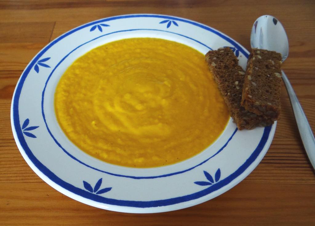 CleanEatsBerlin's tweet image. Delicious and #healthy: #carrot #ginger #soup. Please support us on @startnext!