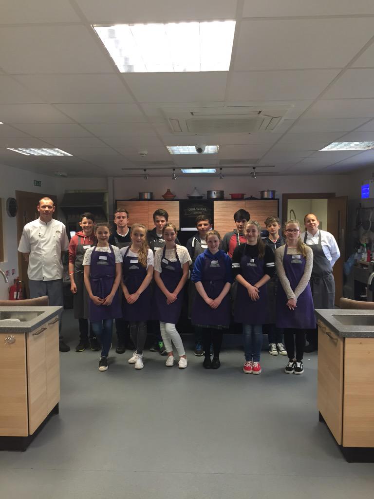 v2ness's tweet photo. @The_Cook_School great day with the glasgow pupils #saltimboca #fondant 😊 http://t.co/cmqFyxc272