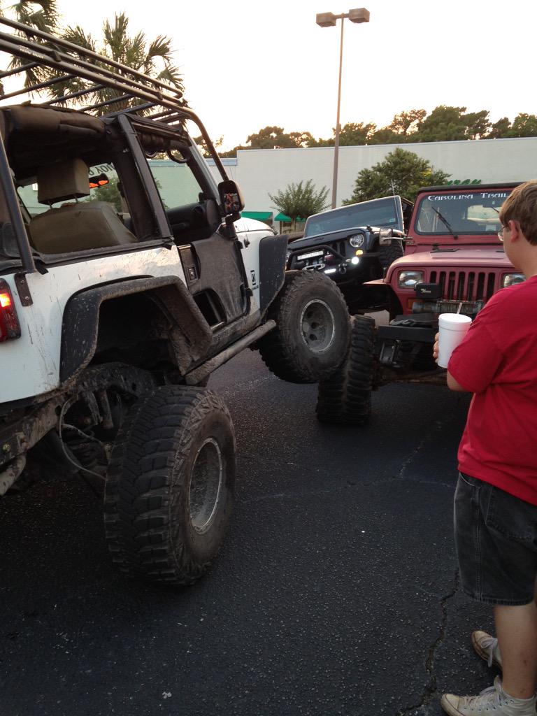 bajeepher's tweet photo. #WCW happy 🐫 day! @Thejeepboss @KricketJeeper @JeepCoach @gecheck62 @wcallahan17 @JeeperMel @milania1997 @jeep_ky http://t.co/YPLULH3D3j