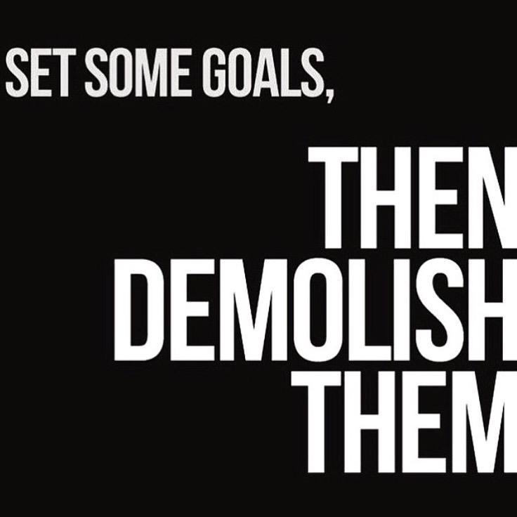 Boutikey's tweet photo. Happy Humpday! #workhard #lifegoals http://t.co/qP52tjHraJ