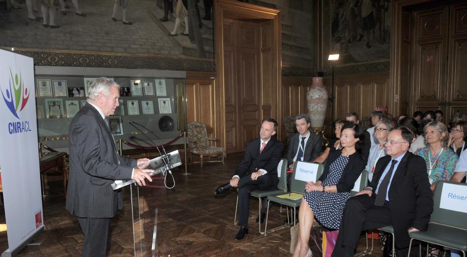 #ColTerr Hôtel de Ville <a href="/Paris/">Paris</a> : installation du #CarreEmployeurs <a href="/CNRACL/">CNRACL</a> avec <a href="/egregoire/">Emmanuel Grégoire</a>, C. Domeizel et A-S Grave