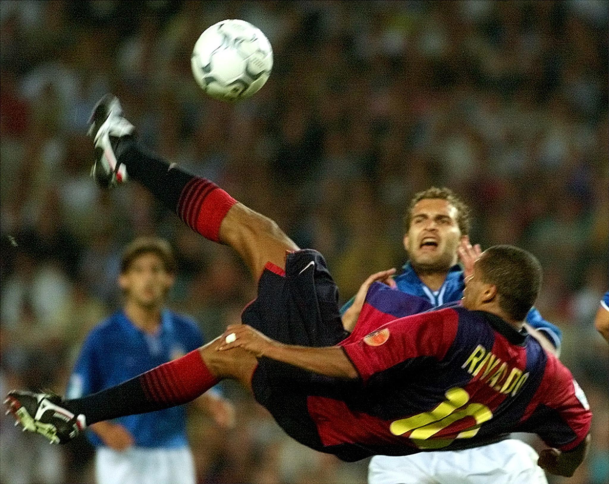 Squawka Football On Twitter On This Day In 2001 Rivaldo Scored Arguably The Greatest Hat Trick Of All Time For Barcelona Vs Valencia Genius Http T Co Qxsawrdbzj Twitter