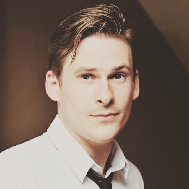 Happy Birthday, Lee Ryan! My favorite member!  