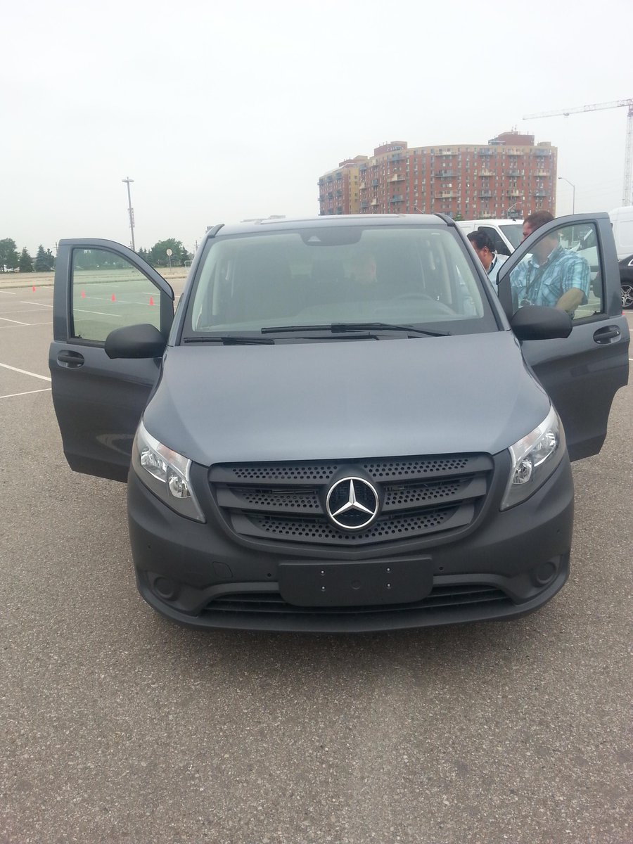 SprinterNiagara's tweet image. Meet the newest addition to the Mercedes-Benz Vans Family. The METRIS!!