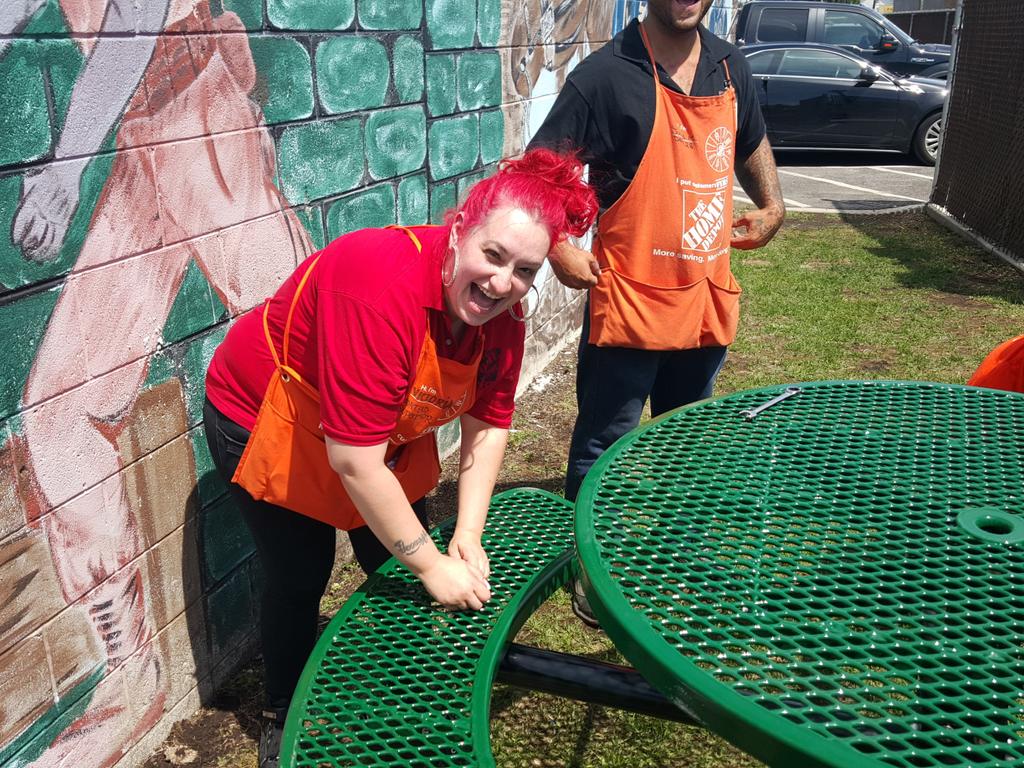 ruben00592383's tweet photo. #TeamDepot http://t.co/p9brHmmu5z