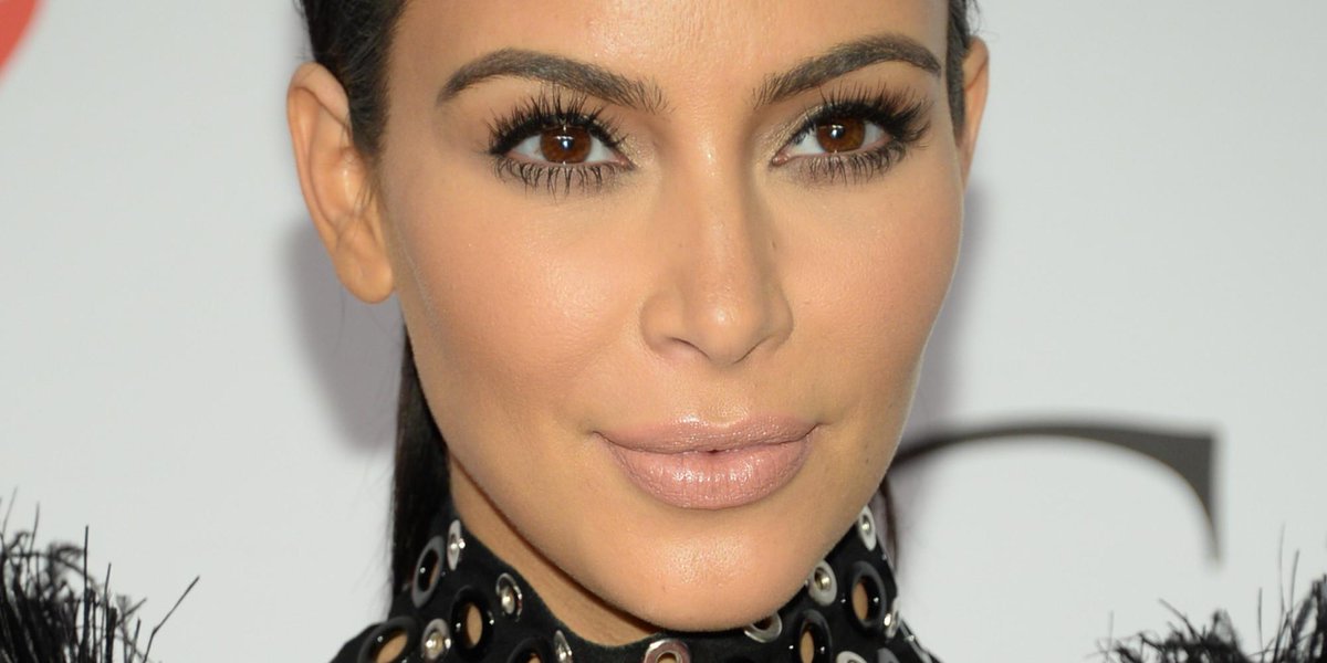 Armani gives Kim Kardashian foundation with a side of shade huff.to/1LfBXDj