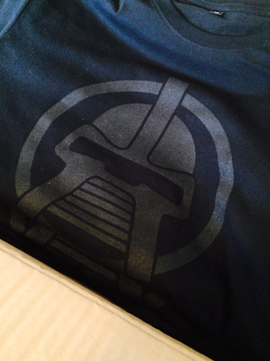 Very limited black on black Cylon classic logo T Shirts now in stock and shipping
- samuraimusicgroup.com/products/cylon…