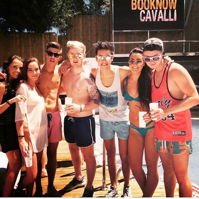 PW9223's tweet photo. Tuesday life at sisu @Mitch16Taylor @ASchrouder @feefx #Marbella @Bijoux_Banus http://t.co/J8K3ehM5i2