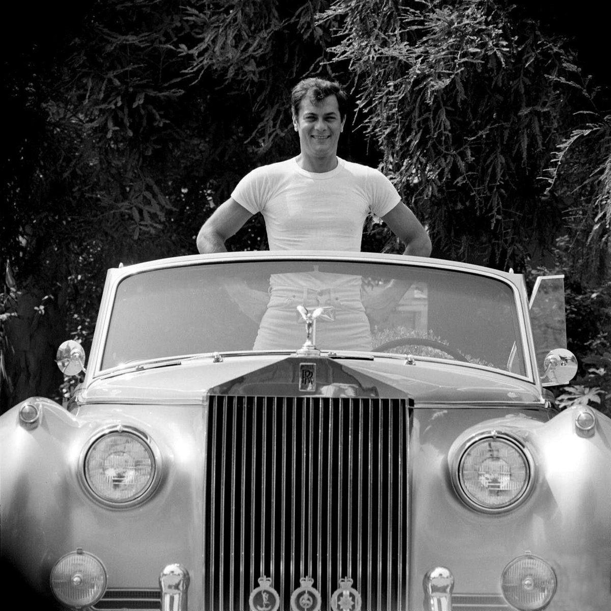Fascinating Historical Picture of Tony Curtis in 1961 