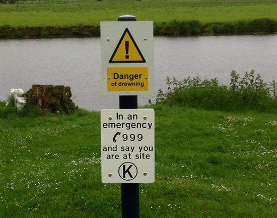 SkanskaUKplc's tweet photo. With @CambsCC we’ve installed signs to help emergency services arrive at incidents quicker http://t.co/jbt4lyDMye http://t.co/JXsFNgR1Qu