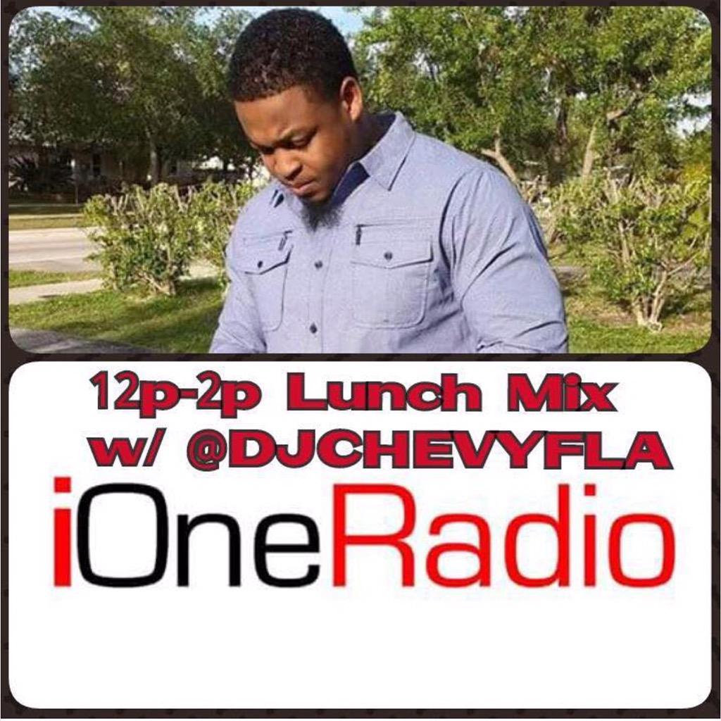 iOneRadioNow's tweet photo. #midDAYmix #ioneradio http://t.co/PeENaUJ478 TUNE IN! #radio #online #palmbeach #global #BIGstation ‼️ http://t.co/oqWX8q2YQE