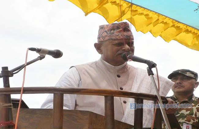 चुरे संरक्षण दिवसमा बुधबार राष्ट्रपति बोल्दै: चुरेमा उँट चराउने दिन नआओस।त्यो दिन त ल्याइदिनुभयो, उँट न भएर त हो नि!
