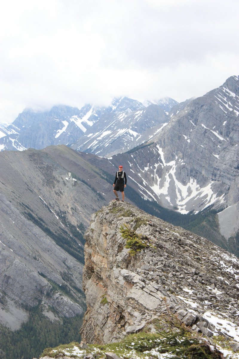PeakFever's tweet photo. Loving the Lone Peak 2.0! Thanks @AltraRunning @EntrixSports http://t.co/W6Xznaomnh http://t.co/LCjxjAjjrb http://t.co/i79jEHdIcW