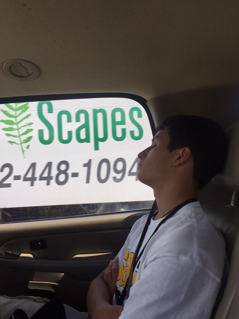 isaacrdiaz98's tweet image. Awwww they&apos;re tired from Drum Major camp 😂😂😂😂😍😎😋😋😆 #totiredtofunction