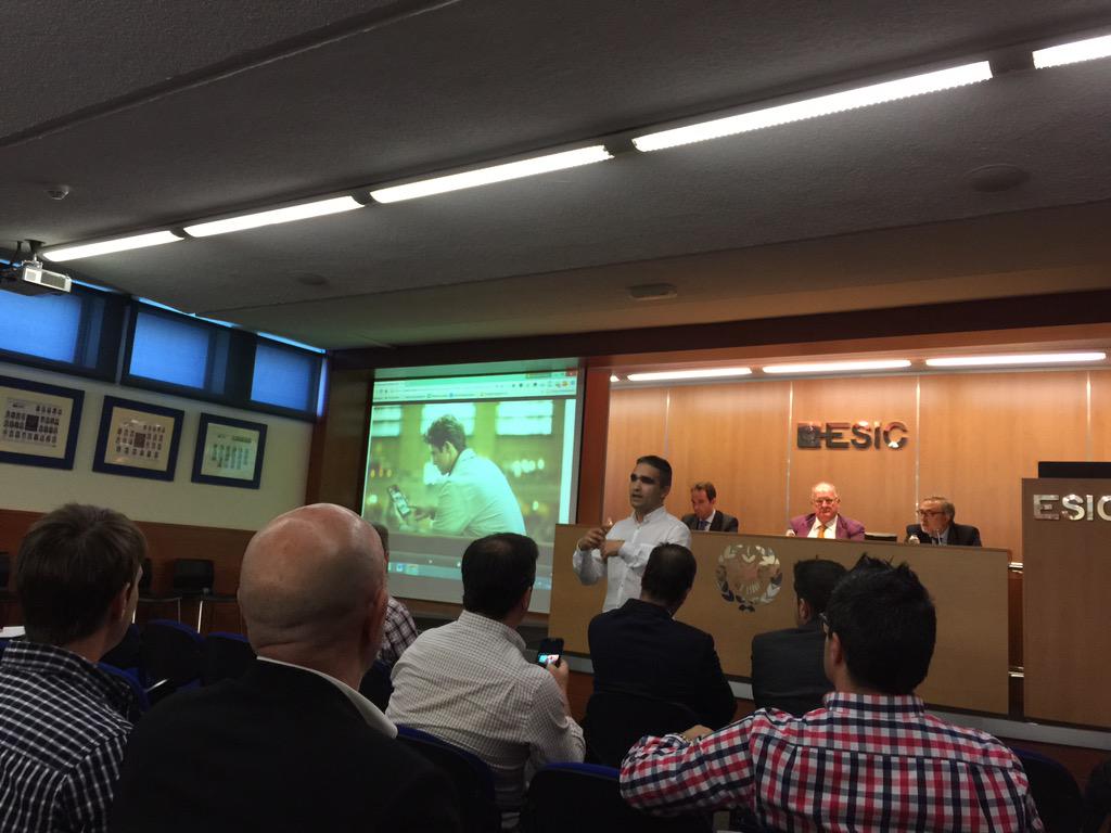 SoniaVillalbaL's tweet photo. en @esiczaragoza en la jornada:
"Emprender en mercados internacionales a través de internet #ASAGEM @antoniosango http://t.co/7Dnyf64Oe8