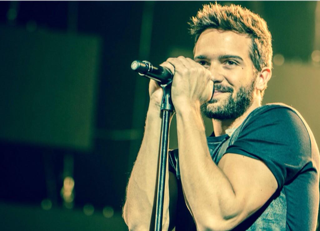 Silviaaledyc's tweet photo. Pa que tanto bla bla @pabloalboran te echo de menos y punto 😁😘❤️ #TerralBucarest http://t.co/wsSTDzOo47