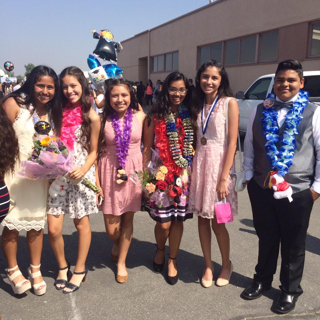 priscilla_pj's tweet photo. Fam!💘 #MissingJesse #LoveThem #Promotion http://t.co/Qd4neb4eOM