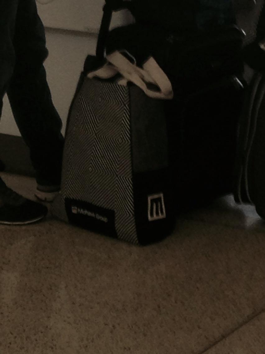 clearypals's tweet photo. Neocon over but the Bags go on.leaving Chicago. Mohawk bags everywhere.#floorsthatmoveyou @MohawkGroup @Daltile http://t.co/RAhGwkeLfj