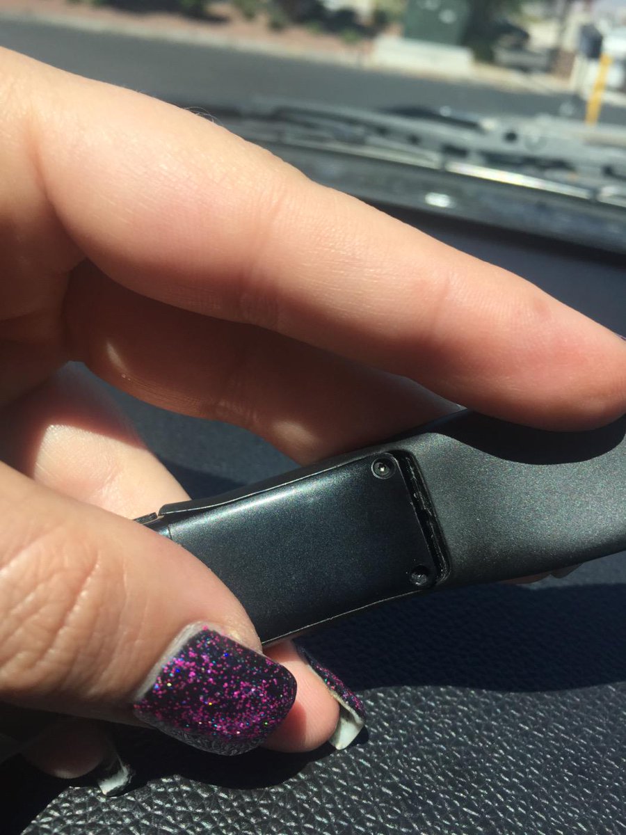 Base92Jessica's tweet image. My band is starting to come off on my charge had it since January. Do you sell replacement bands for the charge