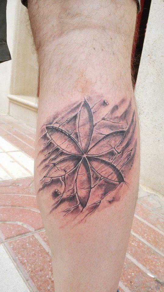 IrieGrowShop's tweet photo. uenas tardes amigos #cannábicos! Os dejamos uno de los últimos trabajos de Made In Ink en @IrieGrowShop http://t.co/uPBX9PyvPl