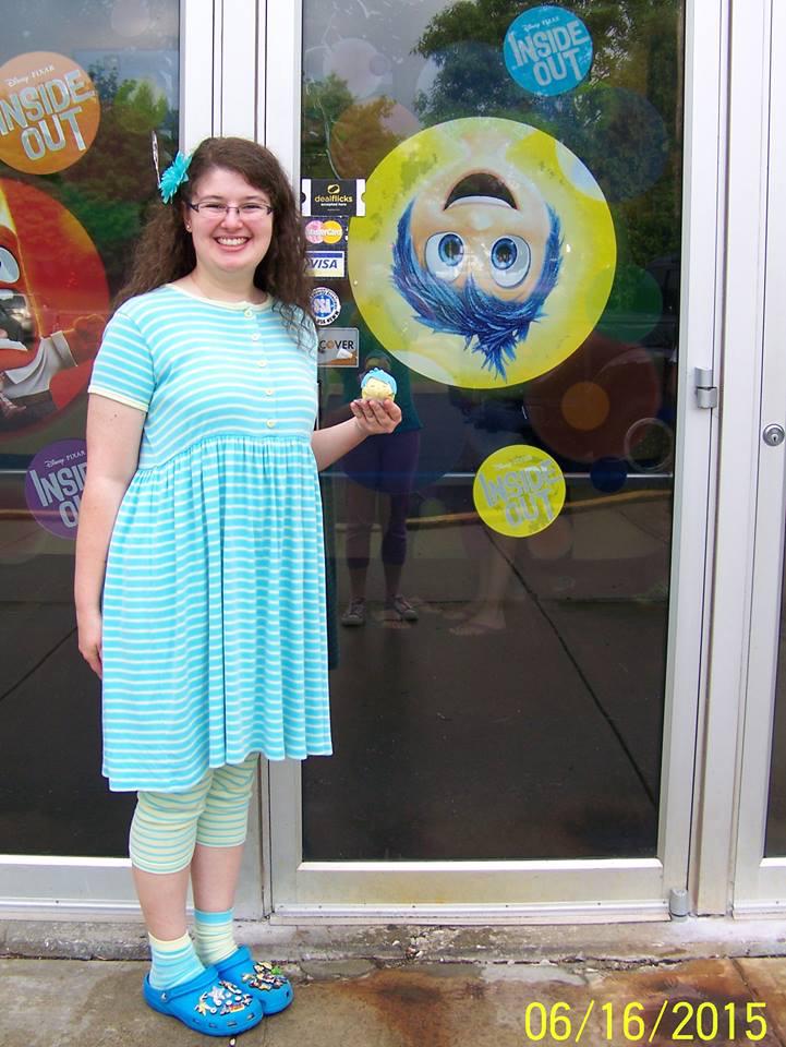 AllieDisneyGirl's tweet photo. I wore an impromptu Joy DisneyBound for #InsideOutAllAccess, and I brought my Joy Tsum Tsum with me! #InsideOut http://t.co/4o7SvQD7g6