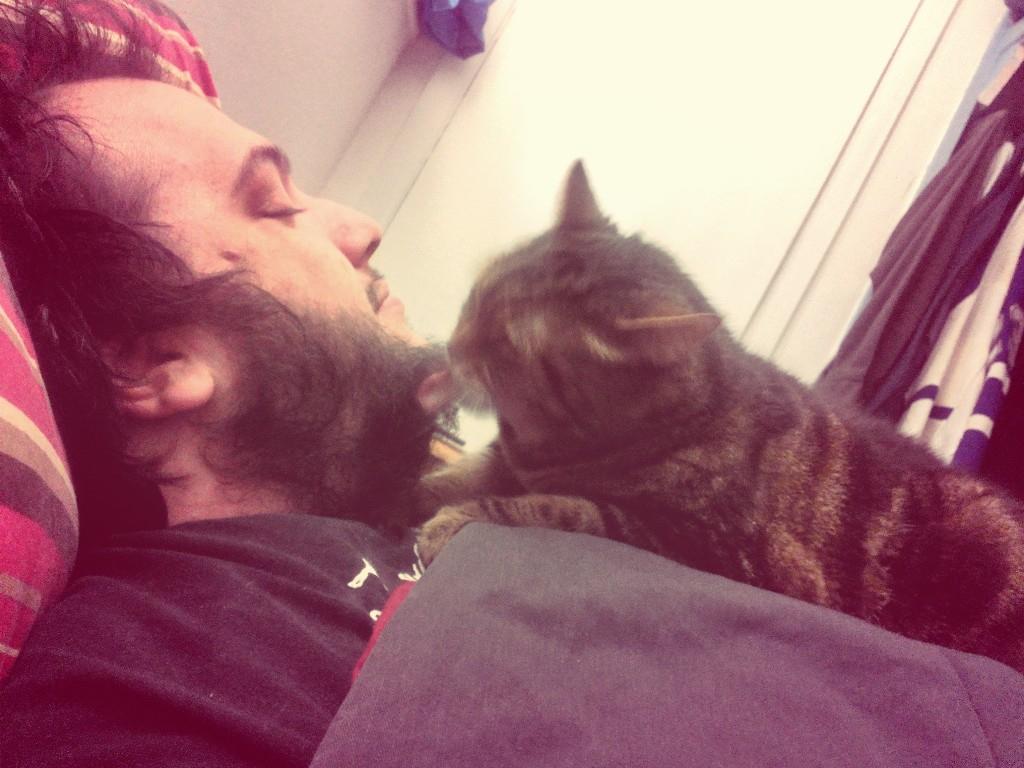 sineaddubeau's tweet image. HAPPY BIRTHDAY @morbident I hope Bob gave you a nice bday bath 🛀😻 #madluv