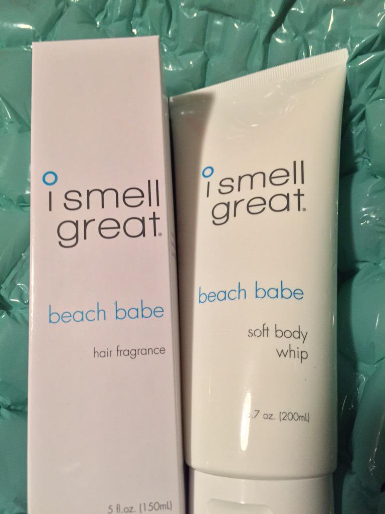 sarah25vegas's tweet image. @SophiaBush @ismellgreatinc look what I came home to today!😃😘 I am Definitely Going #SmellGreat at work #ERTrauma💃🏼🚒🚨