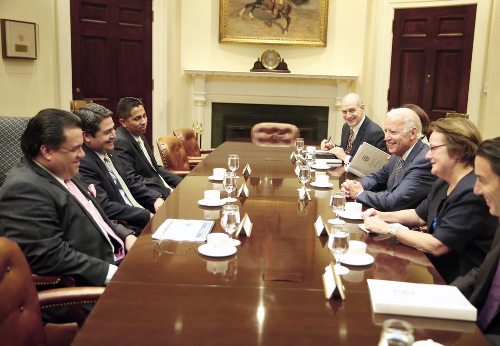 JuanOrlandoH's tweet photo. Gracias Vice Pte. @JoeBiden por respaldar a Honduras. http://t.co/xY6Yo9HNOk
