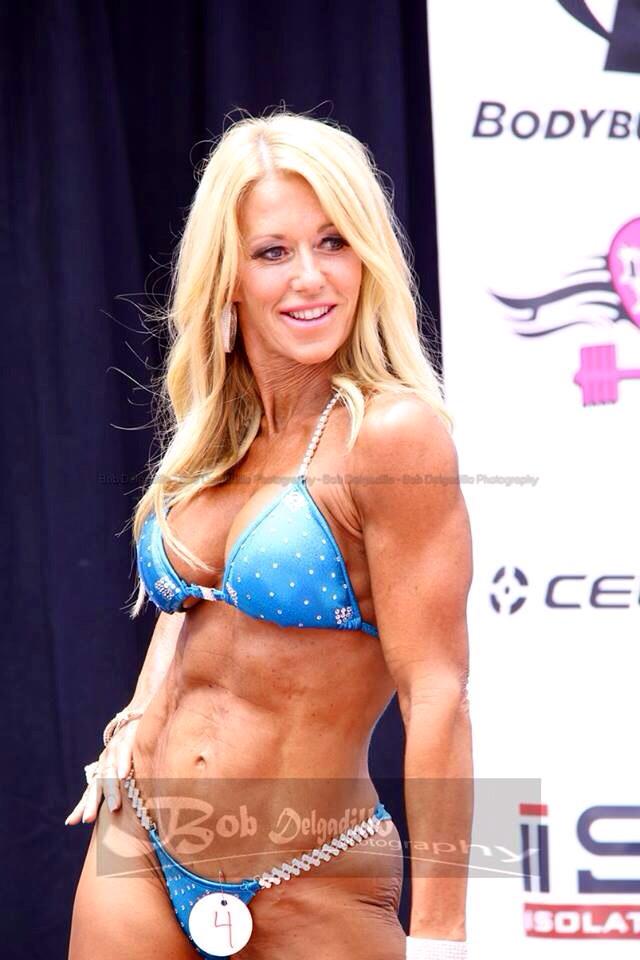 UncleBobPics's tweet photo. #unclebobpics @unclebobpics ErinJMorgart: #CreatingMyWorld @laurenpowers @ErinJMorgart #bikini http://t.co/wp7PEHB80O
