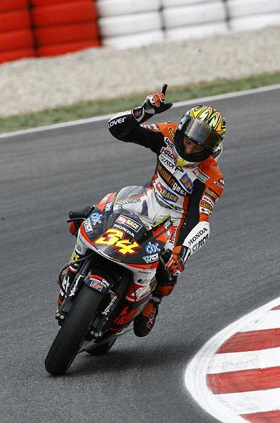 bgmotogp's tweet photo. #OnThisDay in 2006 at Catalunya, Andrea Dovizioso (Humangest Racing Honda RS250RW) scored his first 250cc victory. http://t.co/FctznaE3Ok
