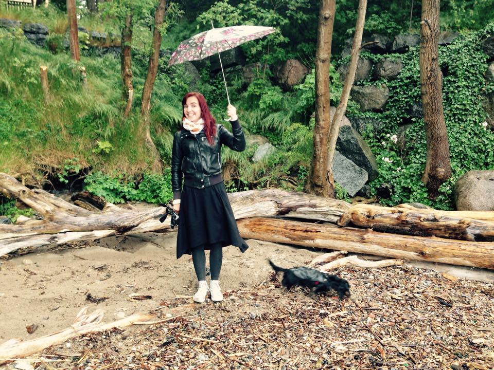 Vi har vært på foto-location leting i regnet dag! Inspisient <a href="/Gofjeld/">Mie Moe Gofjeld</a> og tur-assistent Bertha var veldig fornøyde!