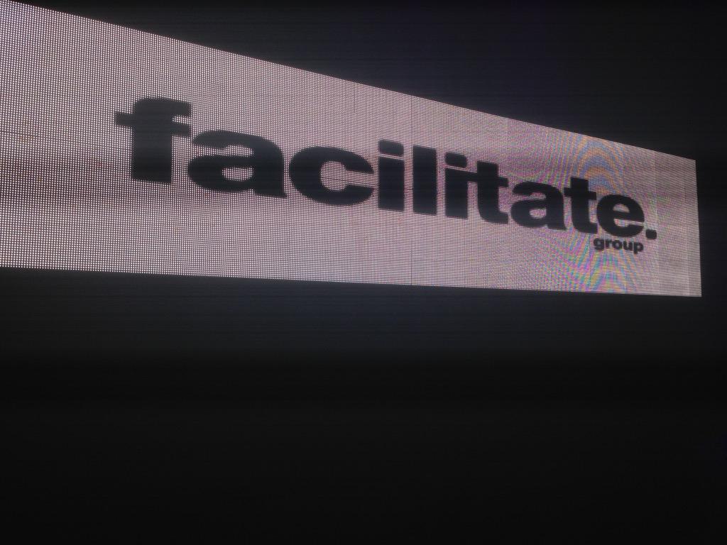 Kicking things off here @UNIUNnightclub with people making the <a href="/votepromise/">VotePromise.ca</a> #MyVoteMatters