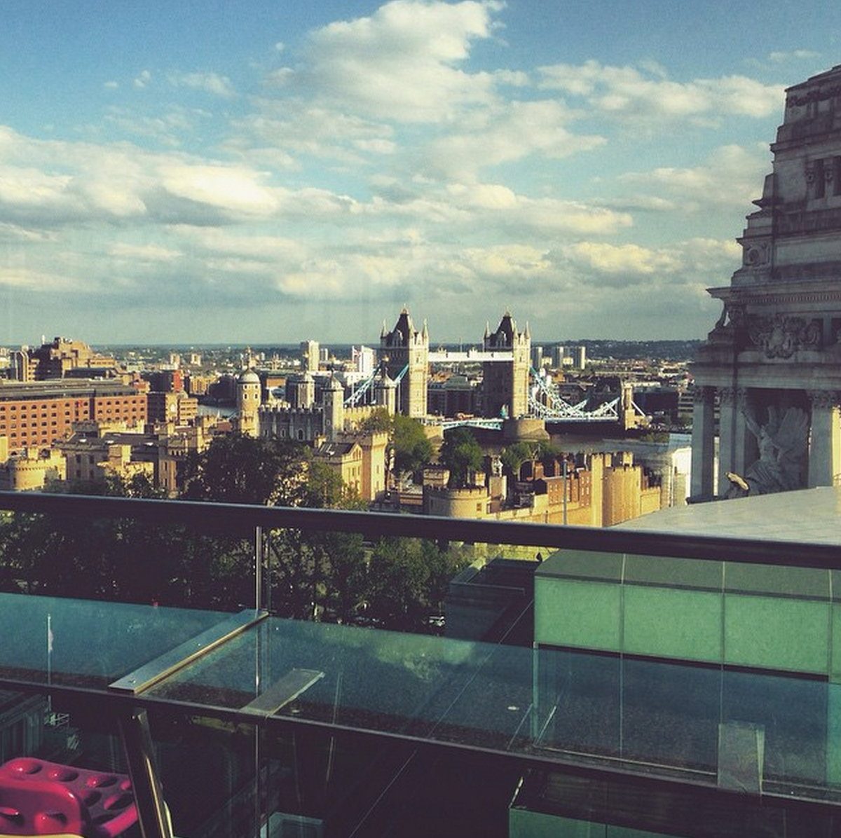DoubleTree's tweet photo. A day spent taking in this view, is a day well spent. DoubleTree #London
Photo Cred.: @routesalad.travel http://t.co/YIjvCXBEM8