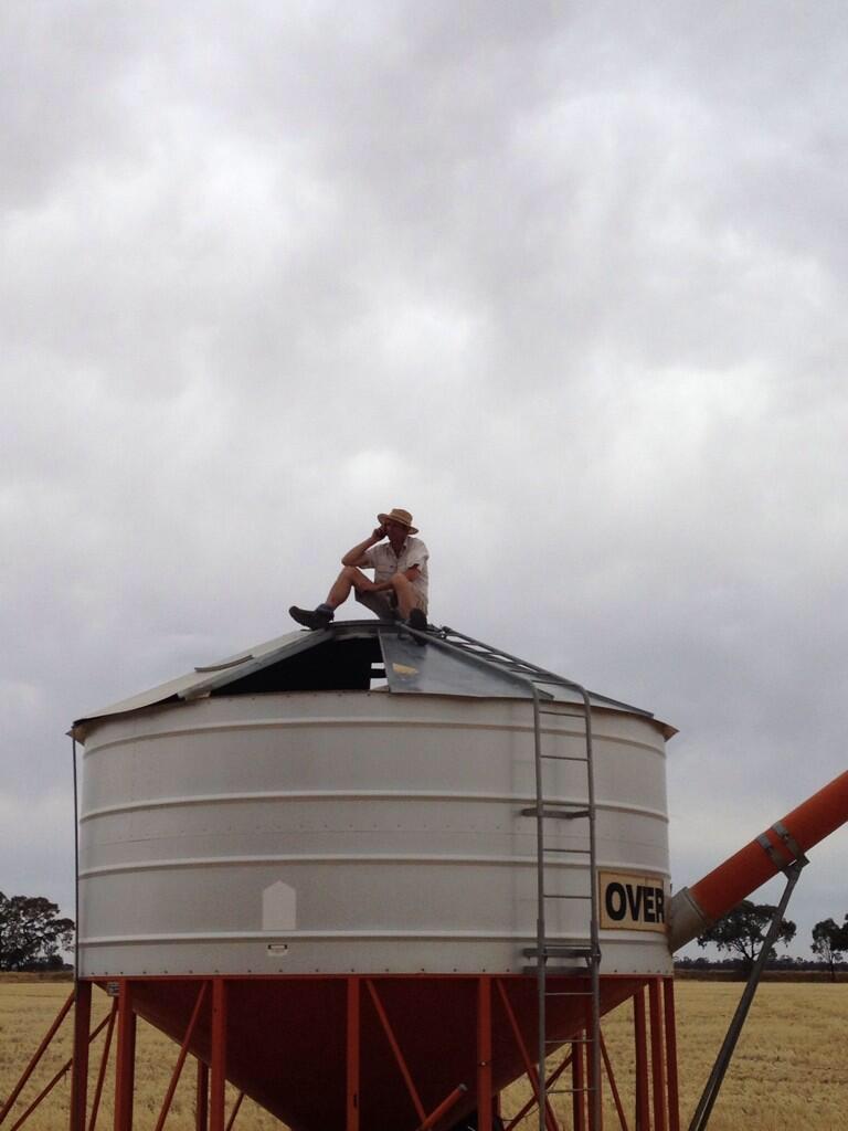 VicFarmers's tweet photo. THIS is where our @VFFGrains president @HoskingBrett goes for decent mobile reception... #VFF2015 #agchatoz http://t.co/uYT7VvxyCH
