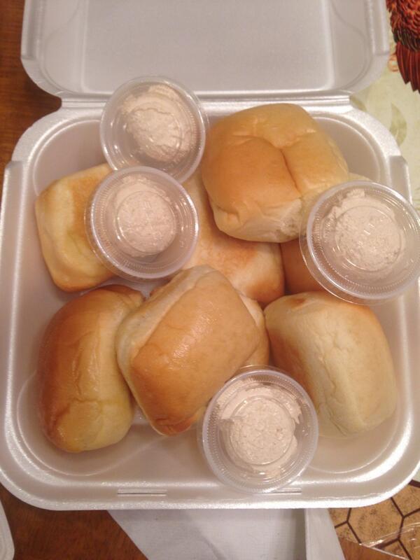 CauseWereGuys's tweet photo. Texas Roadhouse Rolls are the realness https://t.co/2D7Ona2etn