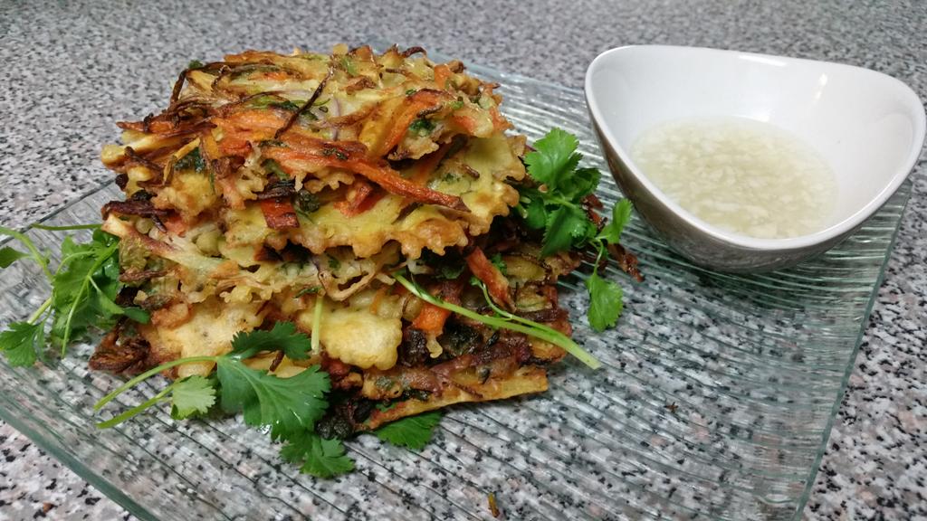ButlersKitchen7's tweet photo. #vegetarian OKOY - Pinoy favourite, like tempura, veggie pancake #nofilterneeded #Samsung #s5 http://t.co/uvImRImWmJ