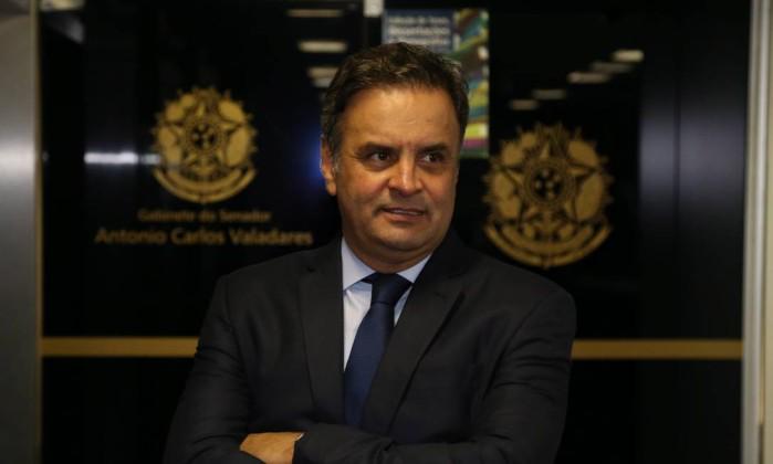 JornalOGlobo's tweet photo. Mensagens contra Aécio na internet podem ter partido de sistemas de órgãos públicos. http://t.co/n4k0oXWeU5 http://t.co/rPGznSszHH