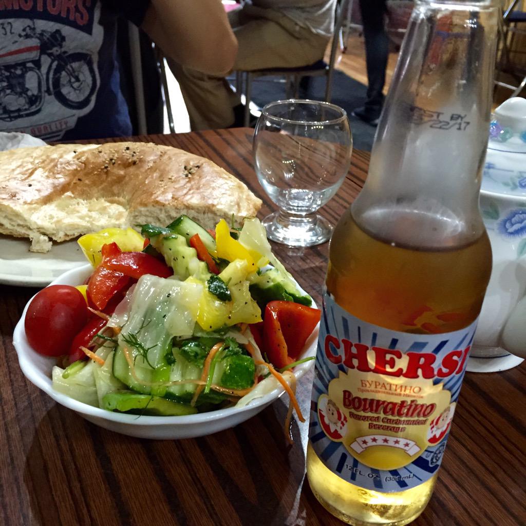 xoo426's tweet photo. Delicious Uzbekistan meal in Queens 👏👏 http://t.co/6Qlc4ReeZg